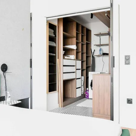 View, Location, High End Interior, Lift, Ac Sofía