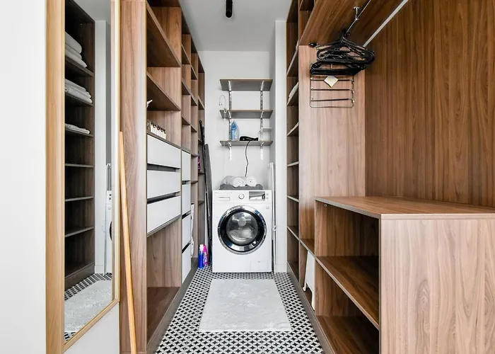 דירה View, Location, High End Interior, Lift, Ac סופיה